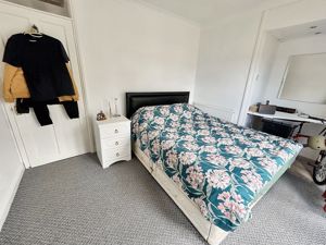 Bedroom- click for photo gallery